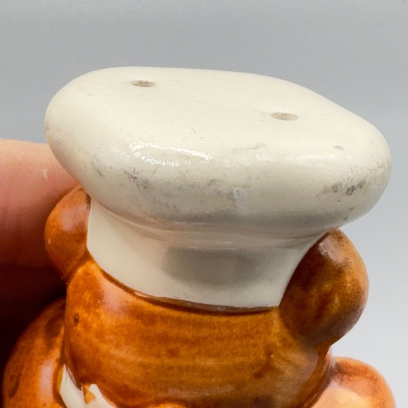Vintage Bear Chef Salt & Pepper Shakers – Ceramic Pair with Stoppers - Picture 11 of 13